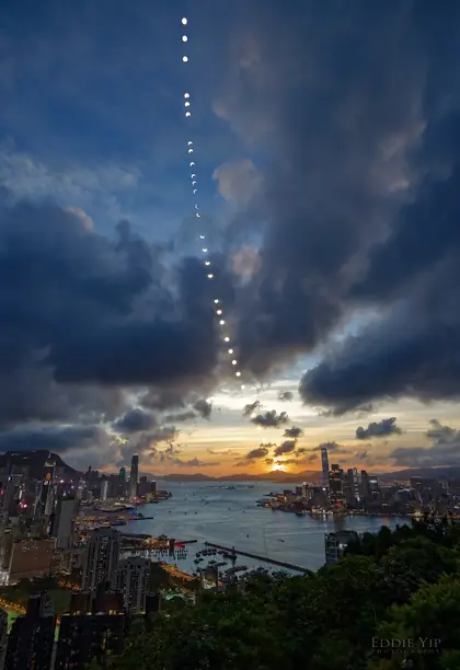 Hung Heung Lo Fung (紅香爐峰 Hung Heung Lo Fung)