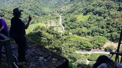 Zhonghexiashan (中和下山)