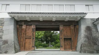 銅門