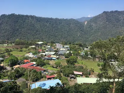 屯阿巴娜山