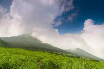 Mt. Yufu (由布岳)