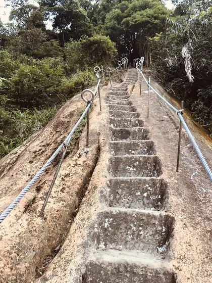 Zhongyang Peak (中央尖)